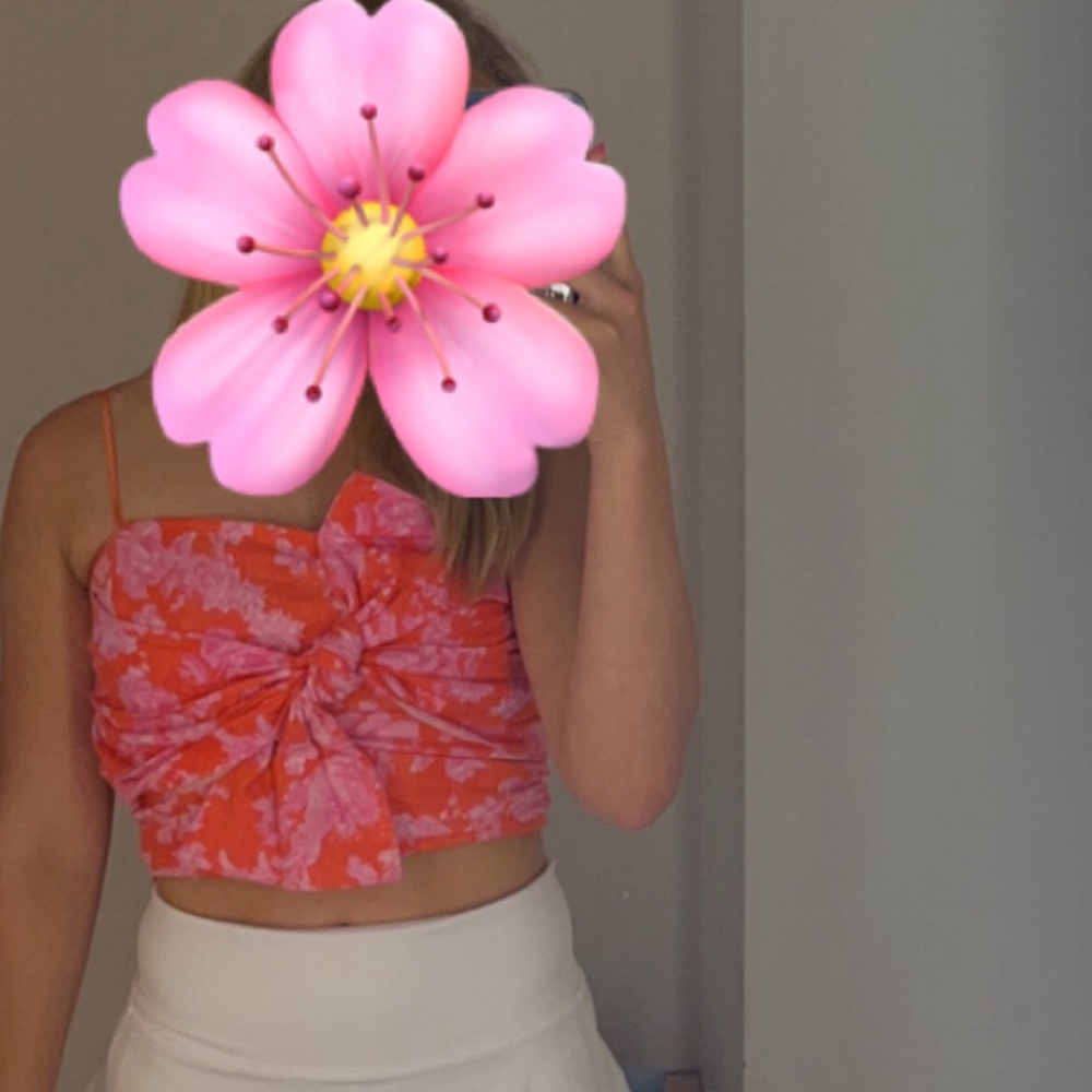 DO + BE floral cropped top